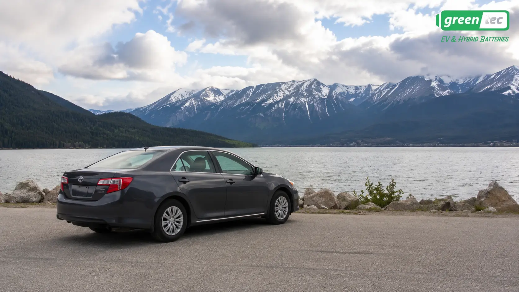 Toyota Camry Hybrid Battery Replacement in Canada: Costs, Symptoms and Options